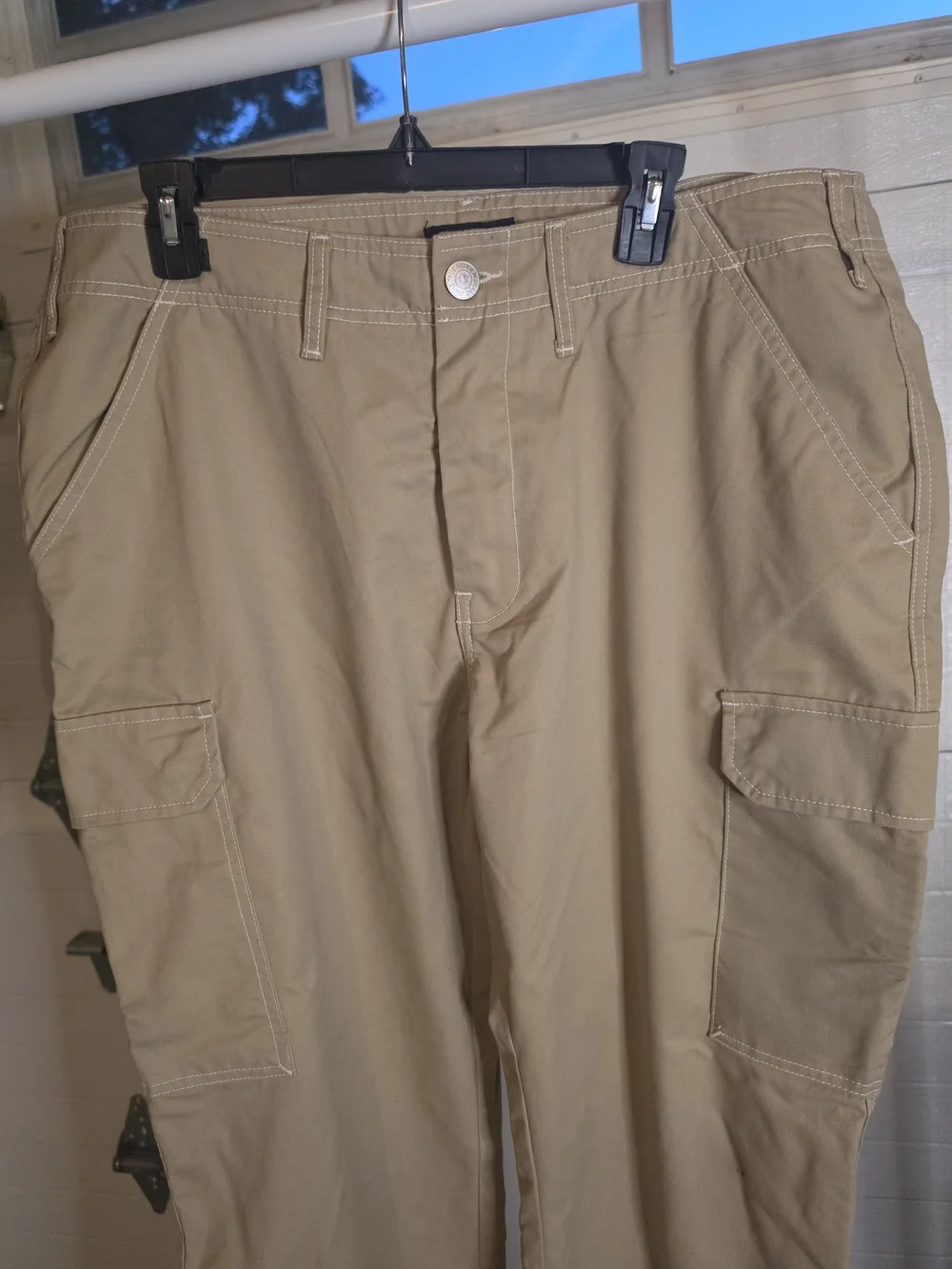 True Religion Men's Cargo Pants in Tan Size 38